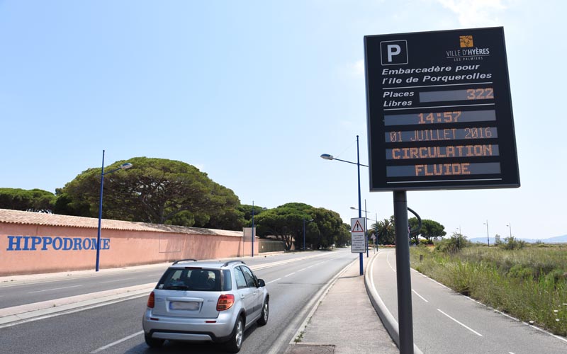 parking gratuit tour fondue hyeres